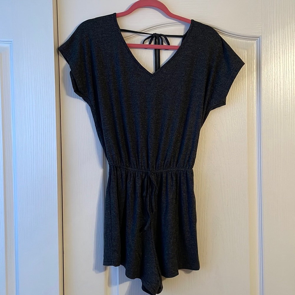 She + Sky Women’s Drop Shoulder Ribbed Romper - Charcoal Size Small